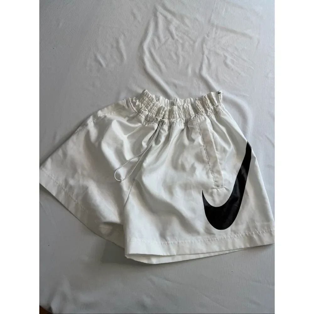 Nike Women's Sportswear NSW Woven Swoosh Shorts w/Pockets White Size Medium